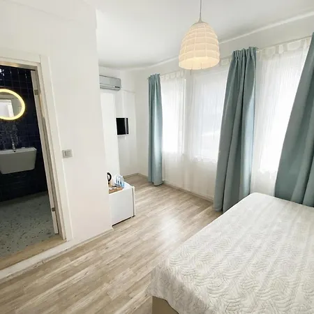Alicante - Adult Only Hotell 2*